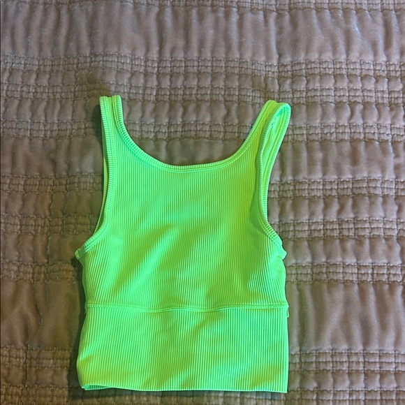 lululemon athletica Tops - REVERSIBLE POWER PIVOT TANK